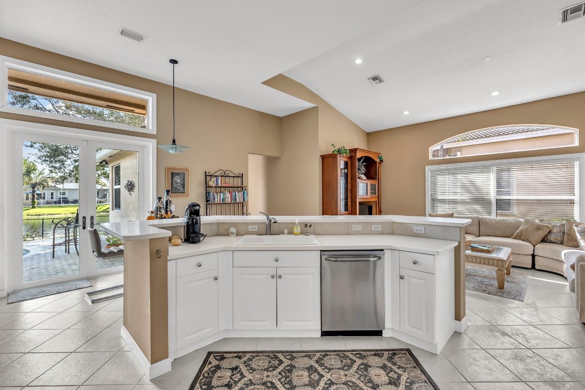 Wyndham Lakes Central - Residential