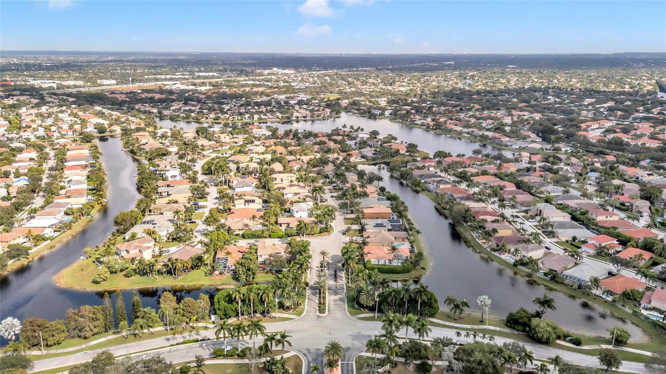 Wyndham Lakes Central - Residential