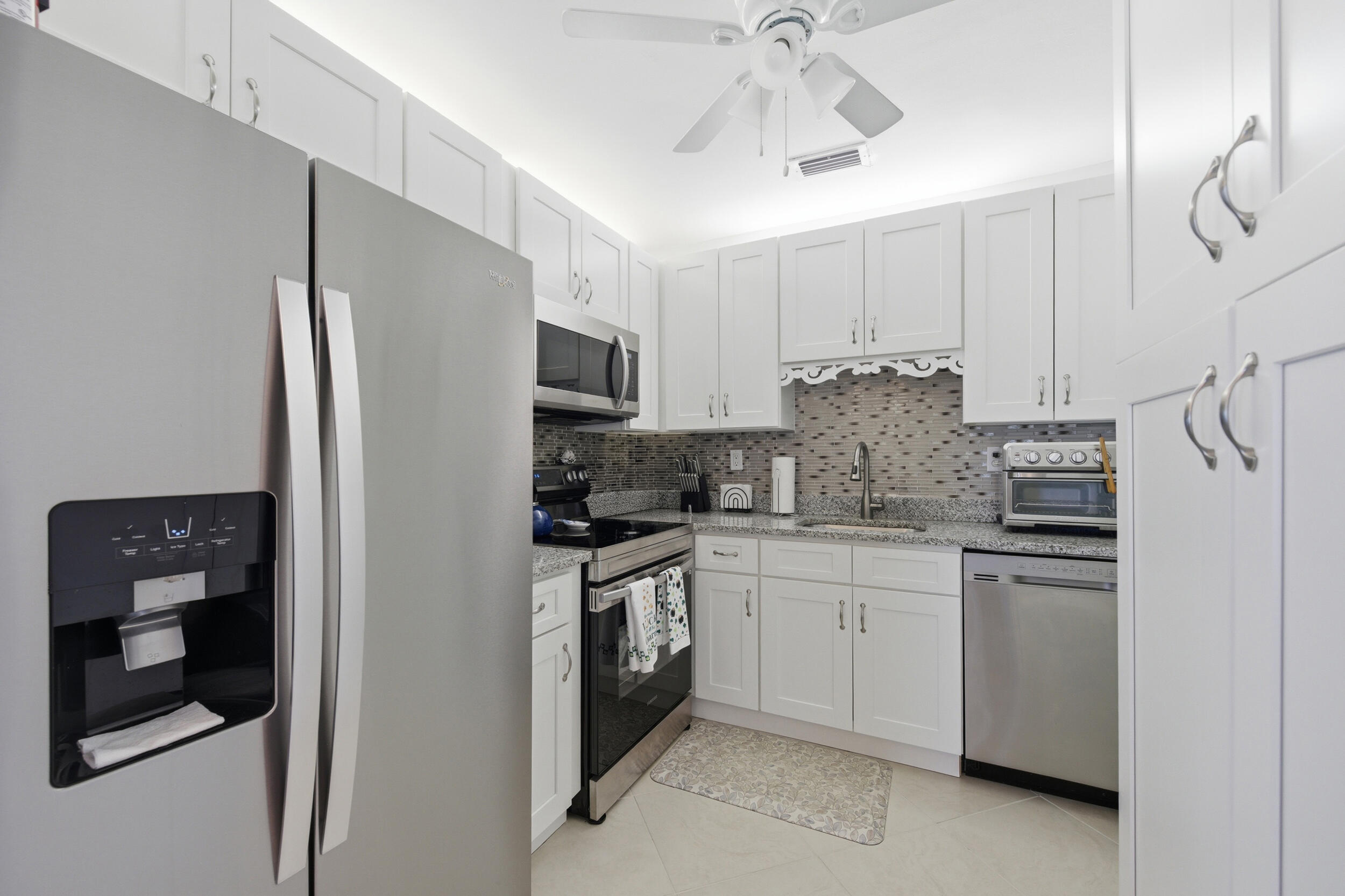 KINGS POINT - Residential