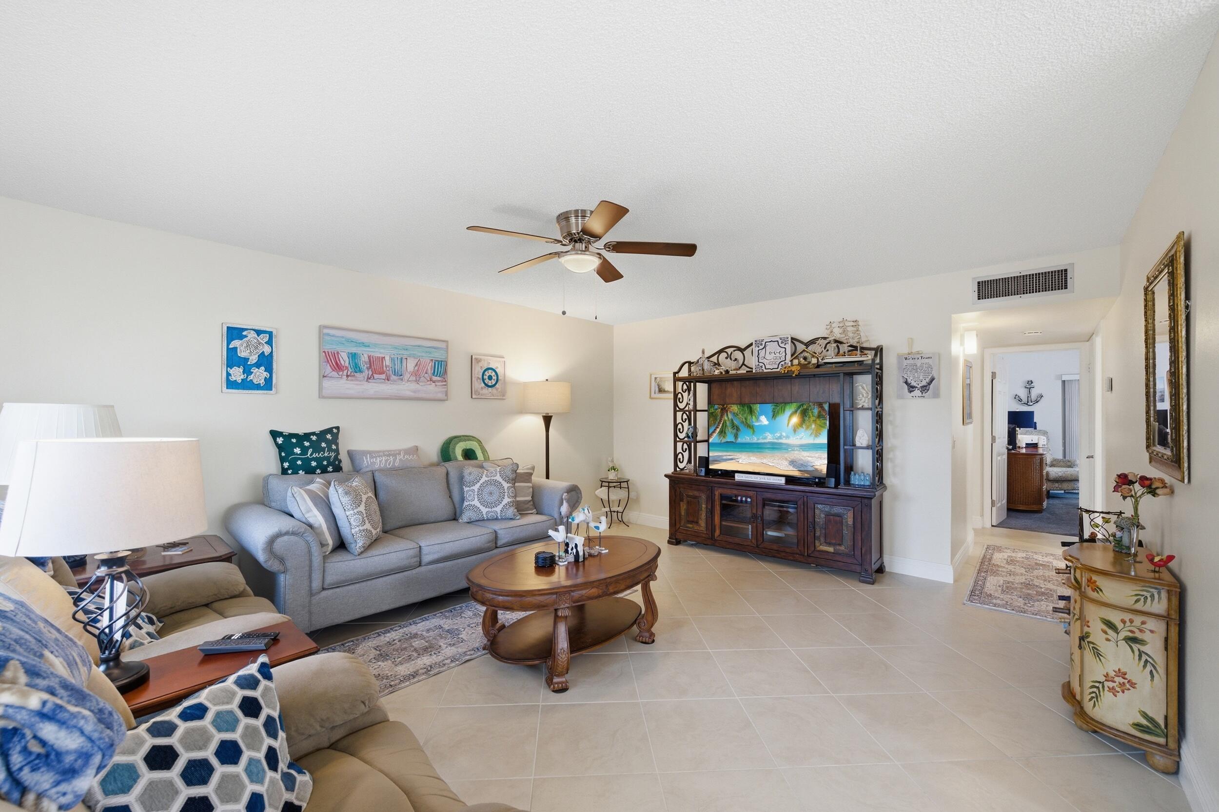 KINGS POINT - Residential