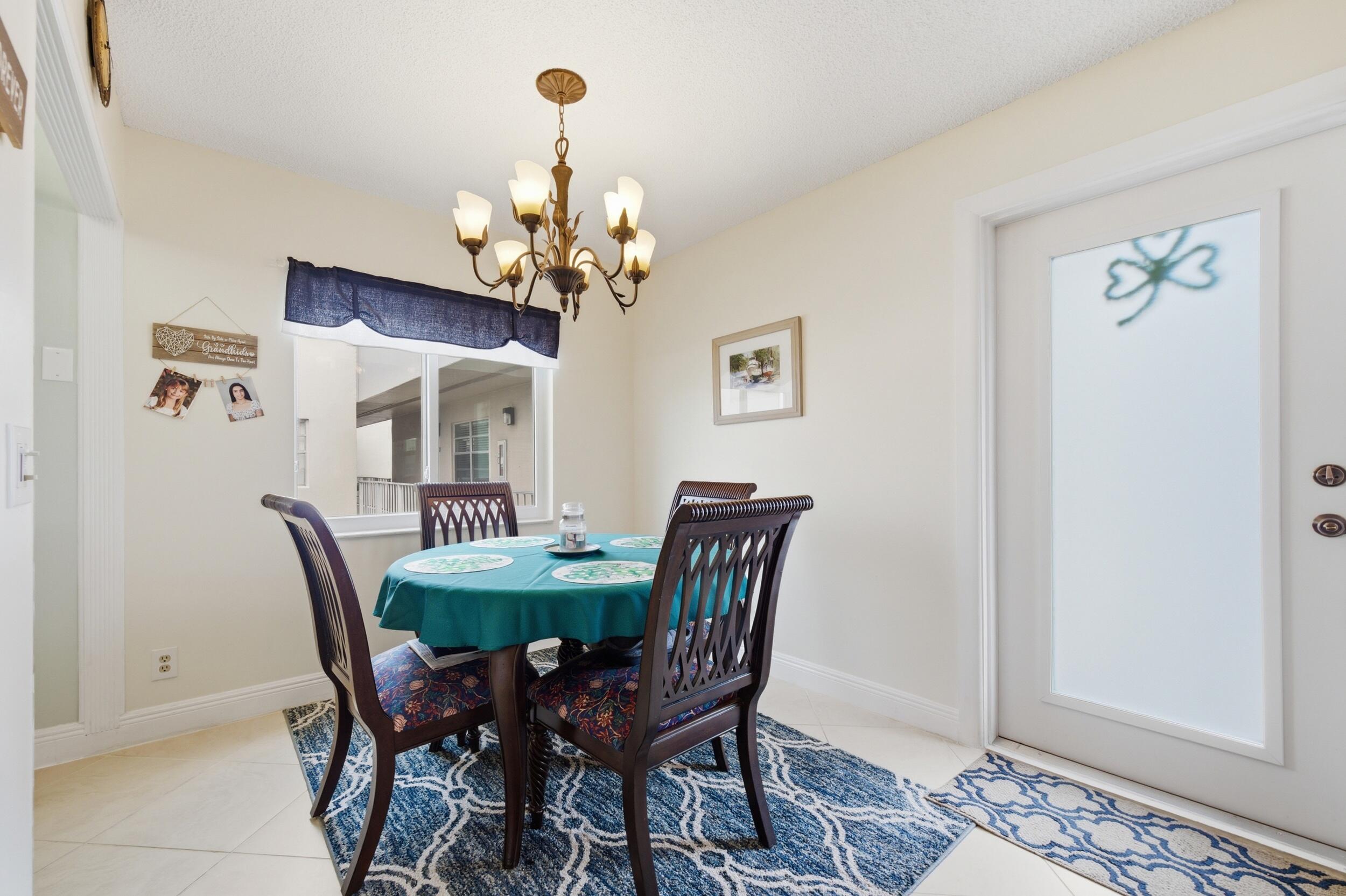 KINGS POINT - Residential