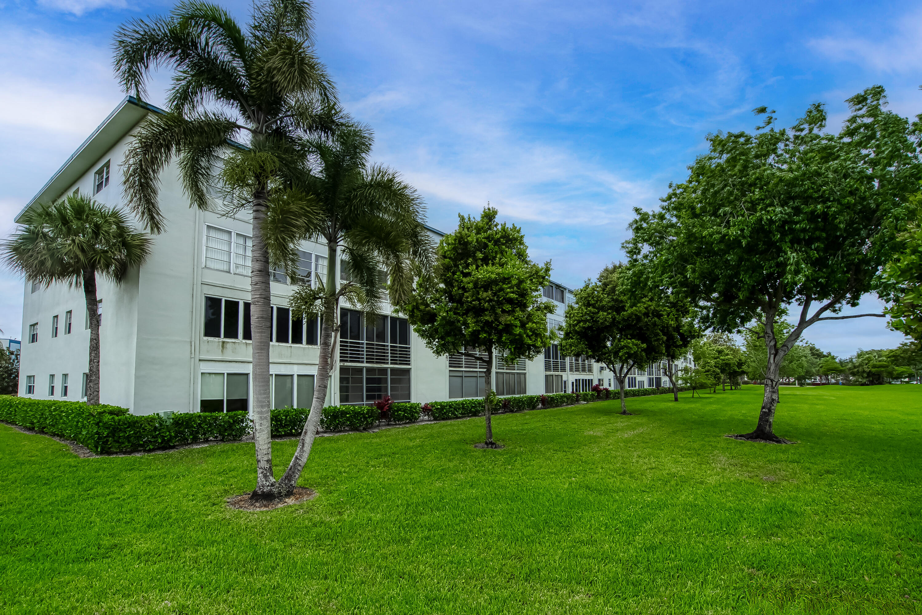 LINCOLN AT CENTURY VILLAGE CONDO - Residential
