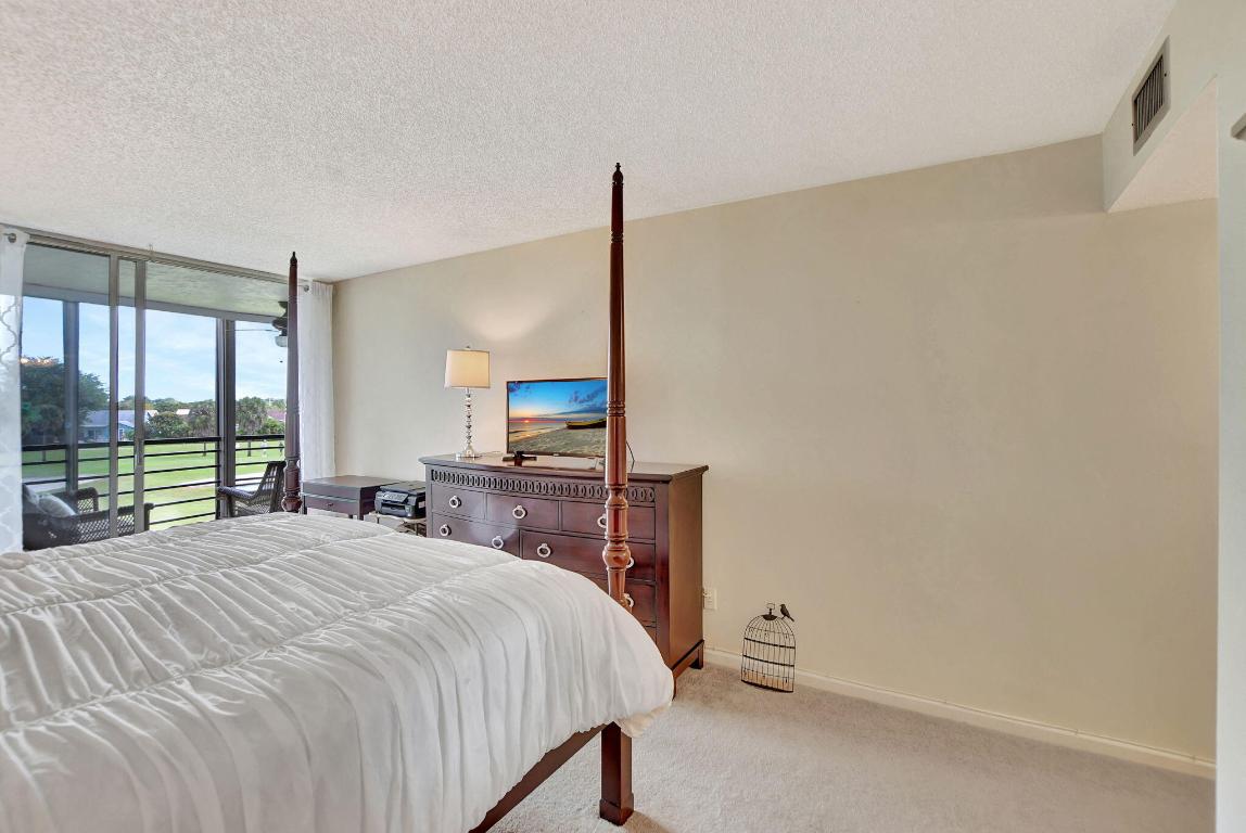 BARWOOD CONDO - Residential