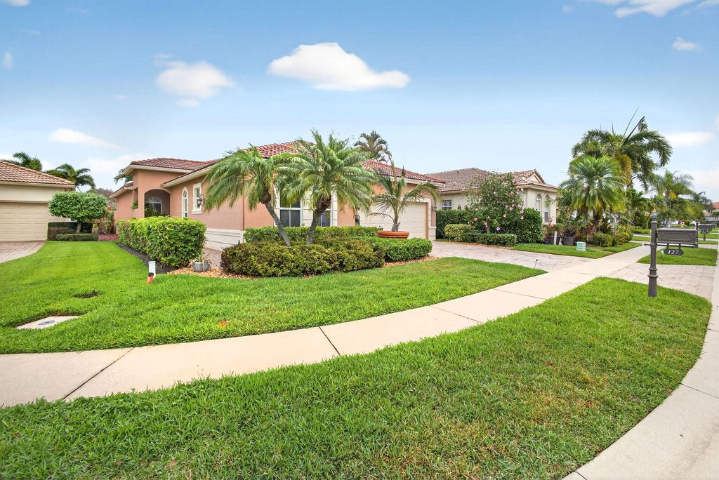Photo of 127 Casa Grande Court, Palm Beach Gardens, FL 33418 (MLS # B26002213)