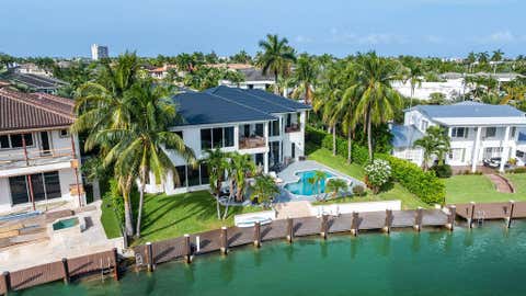 Tiny photo for 2530 NE 31ST Court, Lighthouse Point, FL 33064 (MLS # B26053874)