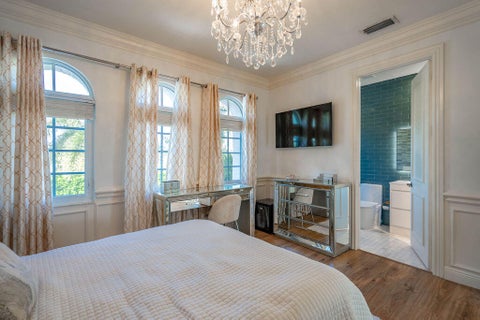 Tiny photo for 2530 NE 31ST Court, Lighthouse Point, FL 33064 (MLS # B26053874)