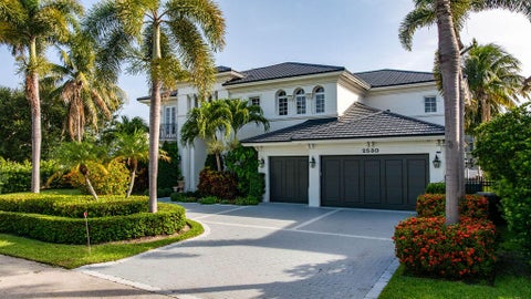 Tiny photo for 2530 NE 31ST Court, Lighthouse Point, FL 33064 (MLS # B26053874)