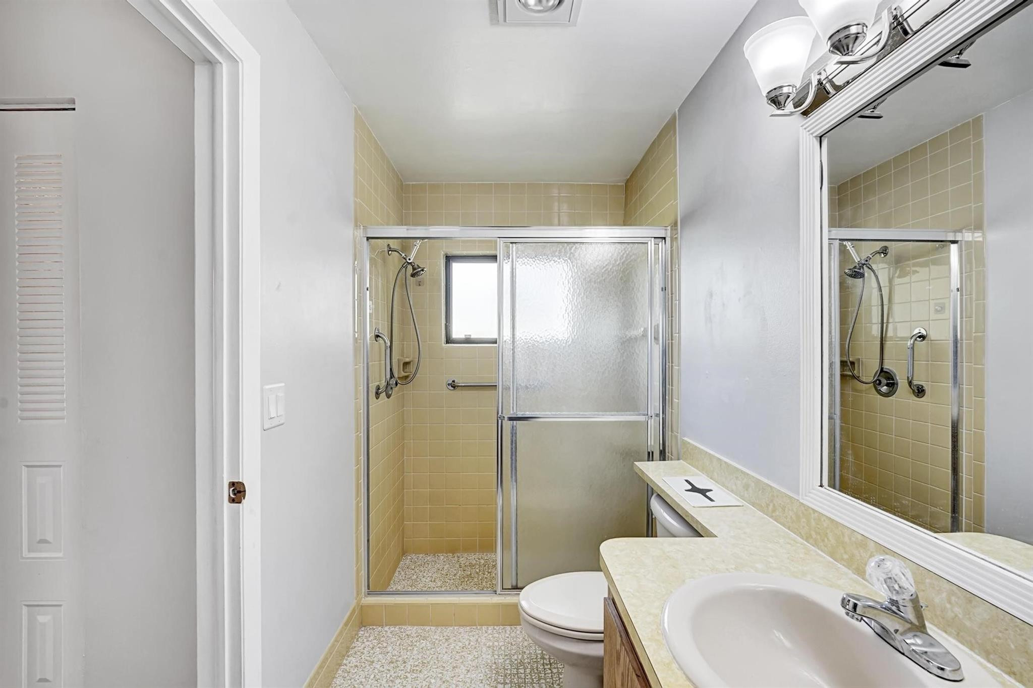 COCO WOOD LAKES SEC 1 - Residential Lease