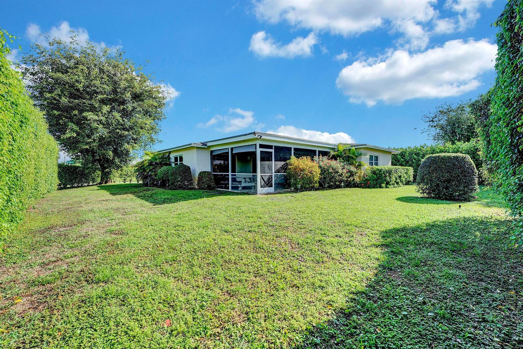 COCO WOOD LAKES SEC 1 - Residential Lease