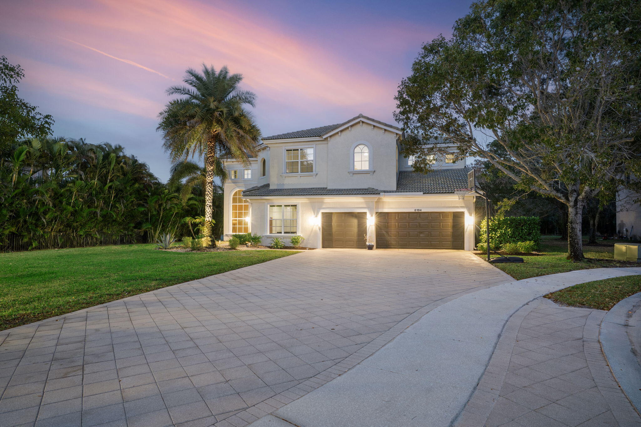 6104 Walnut Hill Drive