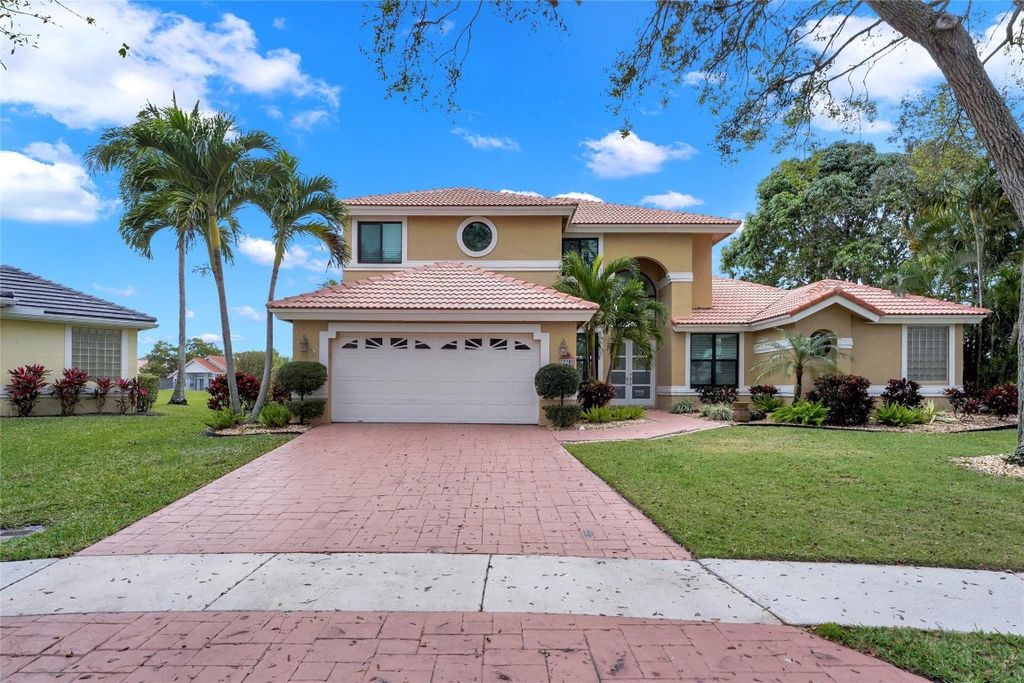 Photo of 22280 Tupelo Place, Boca Raton, FL 33428 (MLS # F10526624)