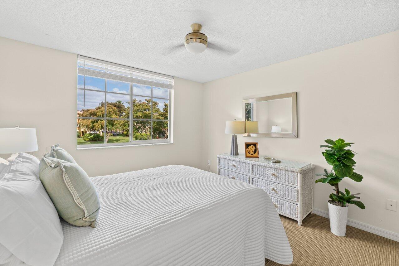 YACHT CLUB ON THE INTRACOASTAL CONDOMINIUM - Residential