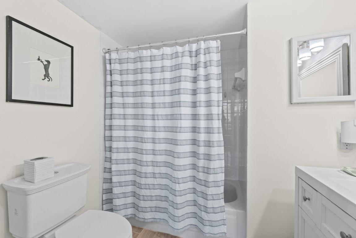 YACHT CLUB ON THE INTRACOASTAL CONDOMINIUM - Residential