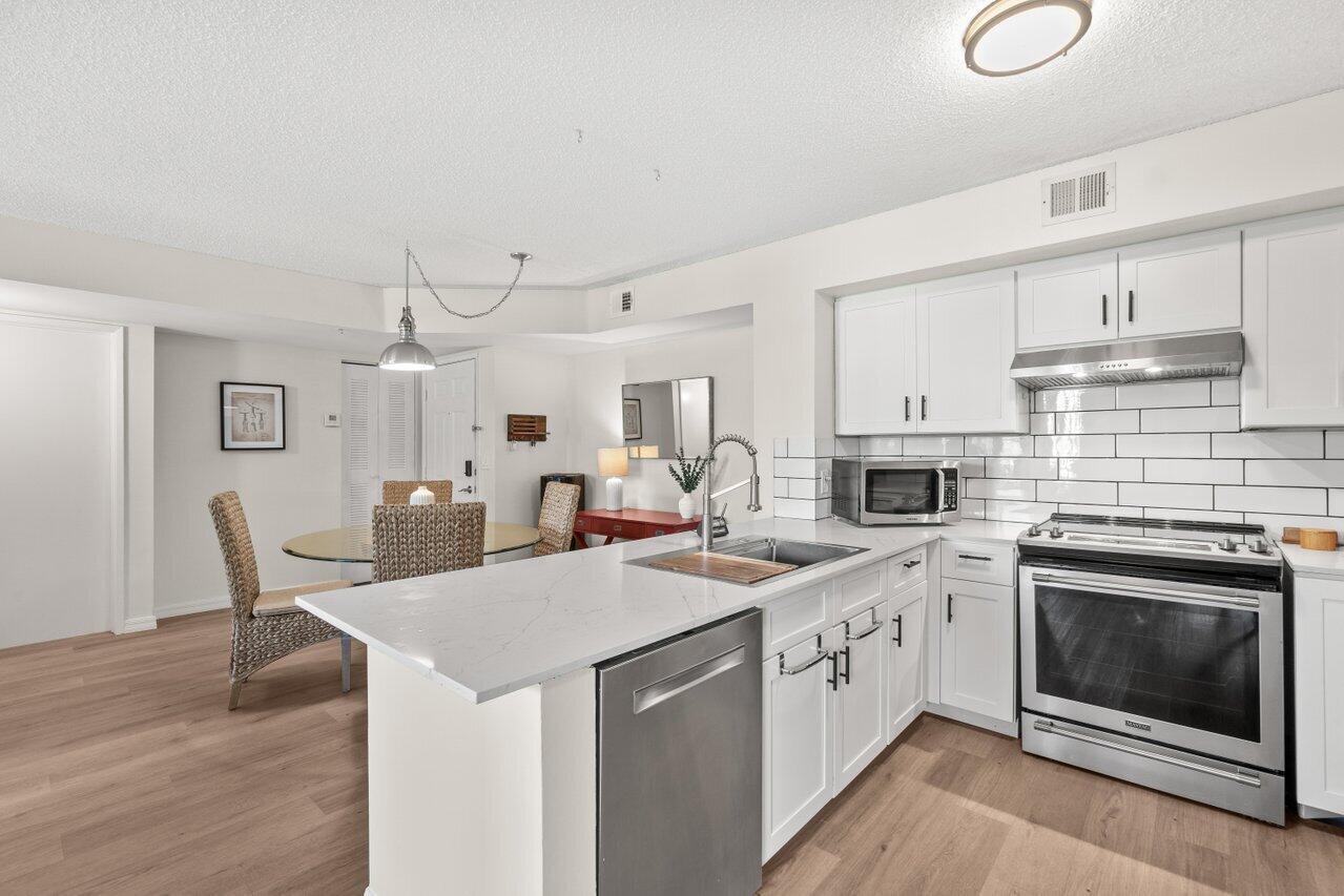 YACHT CLUB ON THE INTRACOASTAL CONDOMINIUM - Residential