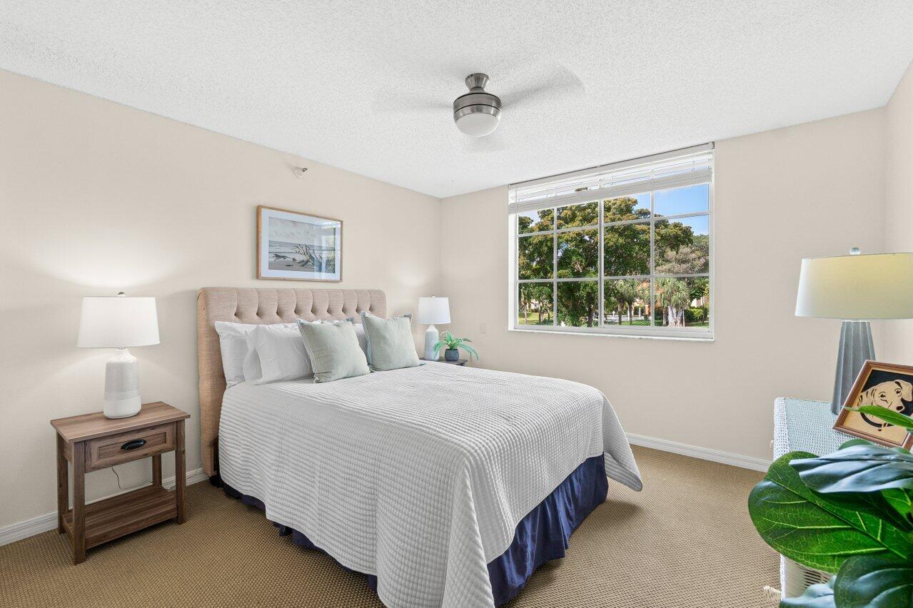 YACHT CLUB ON THE INTRACOASTAL CONDOMINIUM - Residential