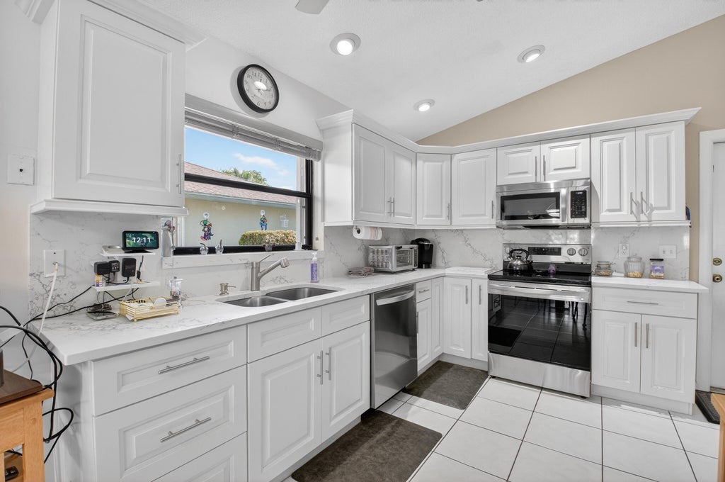 Photo of 2601 NW 15TH Street, Delray Beach, FL 33445 (MLS # B26091529)