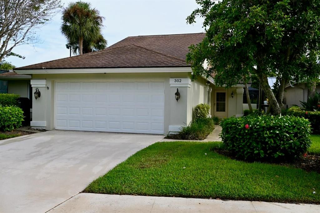 Photo of 302 River Edge Road, Jupiter, FL 33477 (MLS # R10830303)