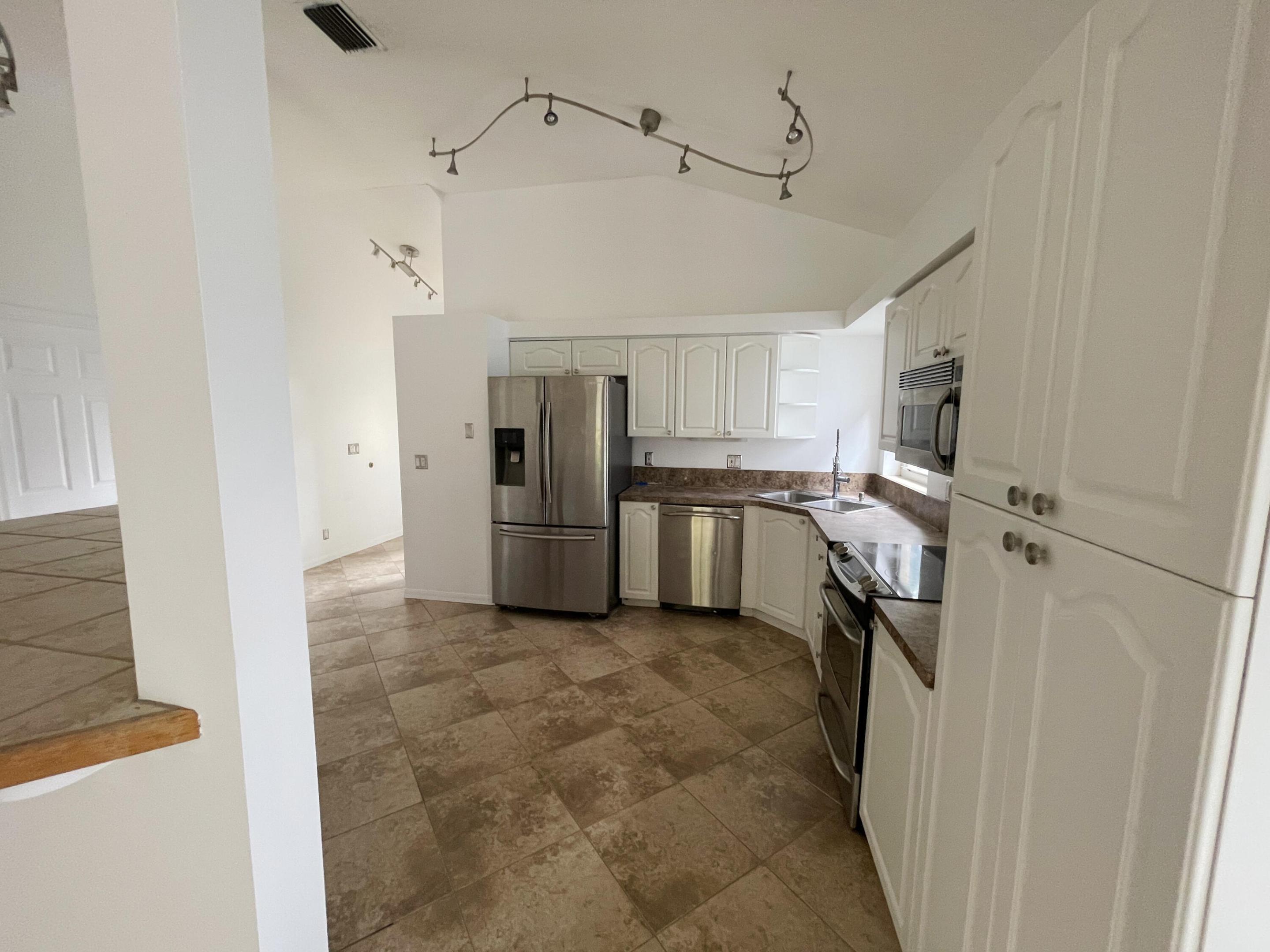 View photos, virtual tours, details... 5338 Edenwood Lane