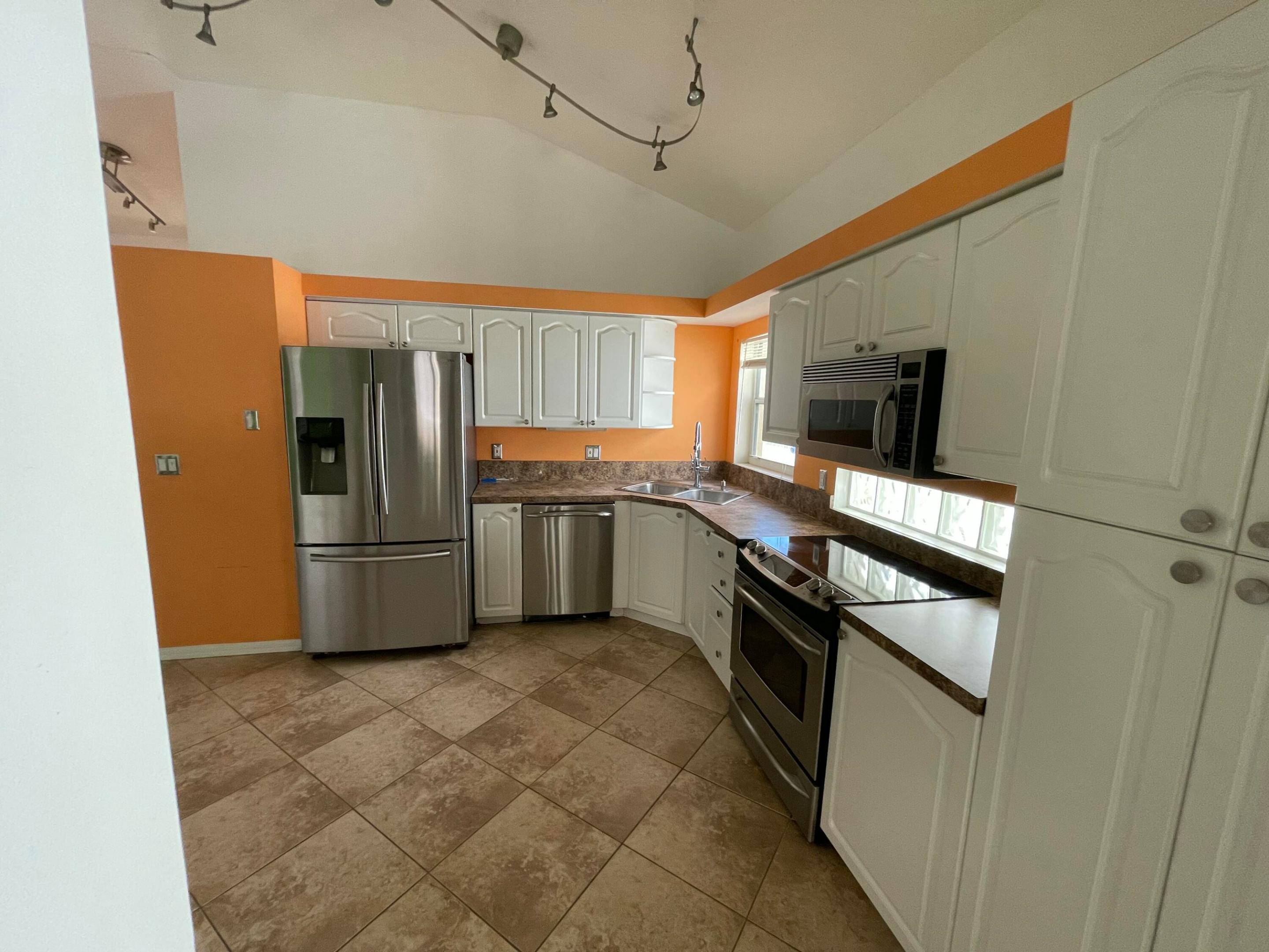 WOODBINE PAR E - Residential