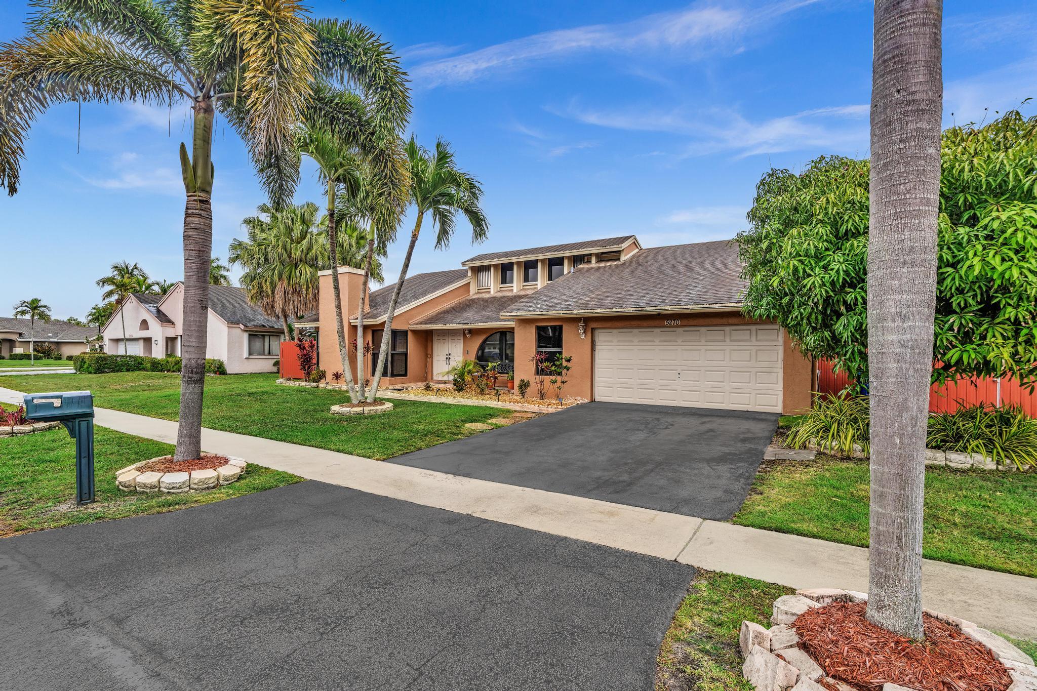 BOULEVARD WOODS EAST - Residential