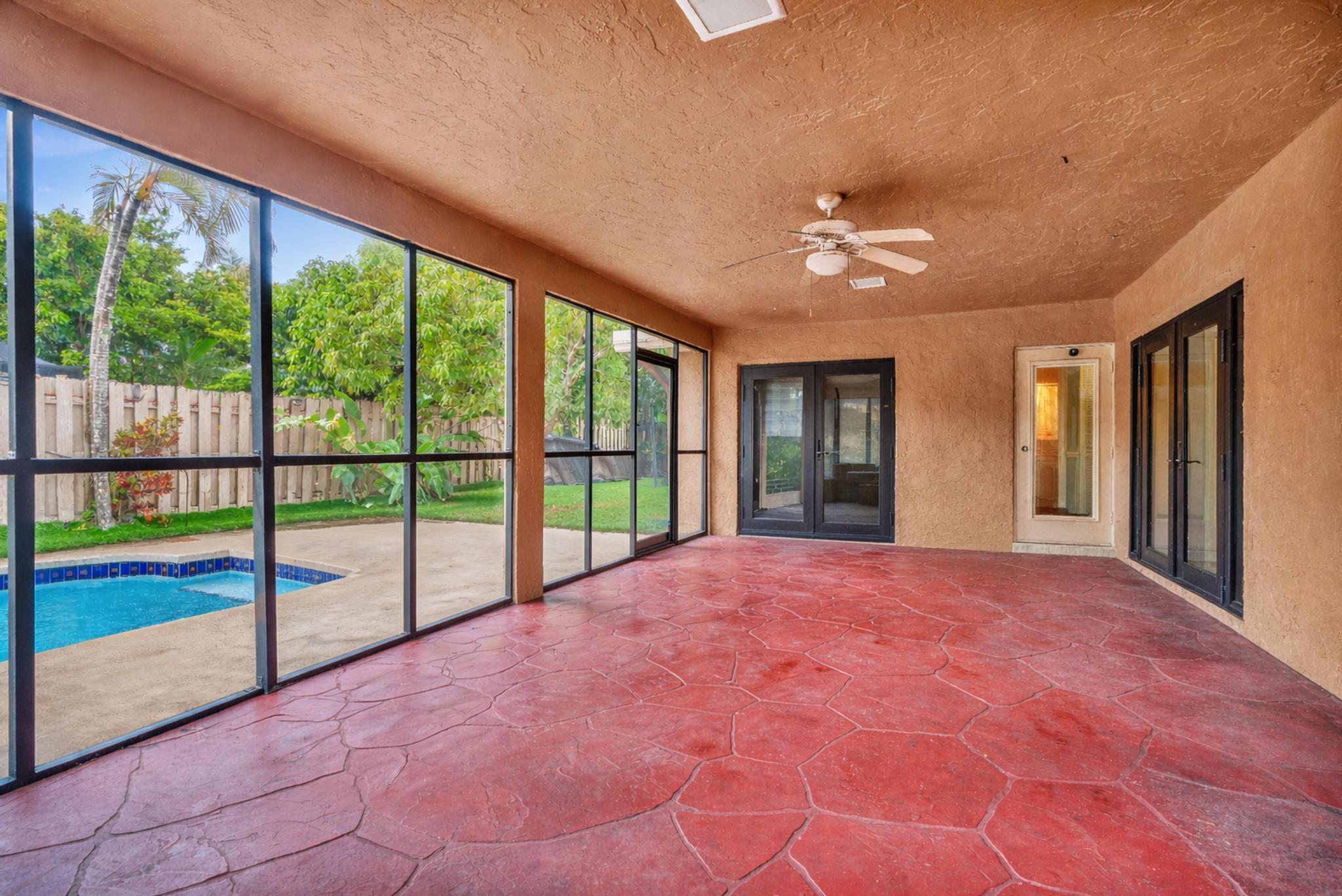 BOULEVARD WOODS EAST - Residential