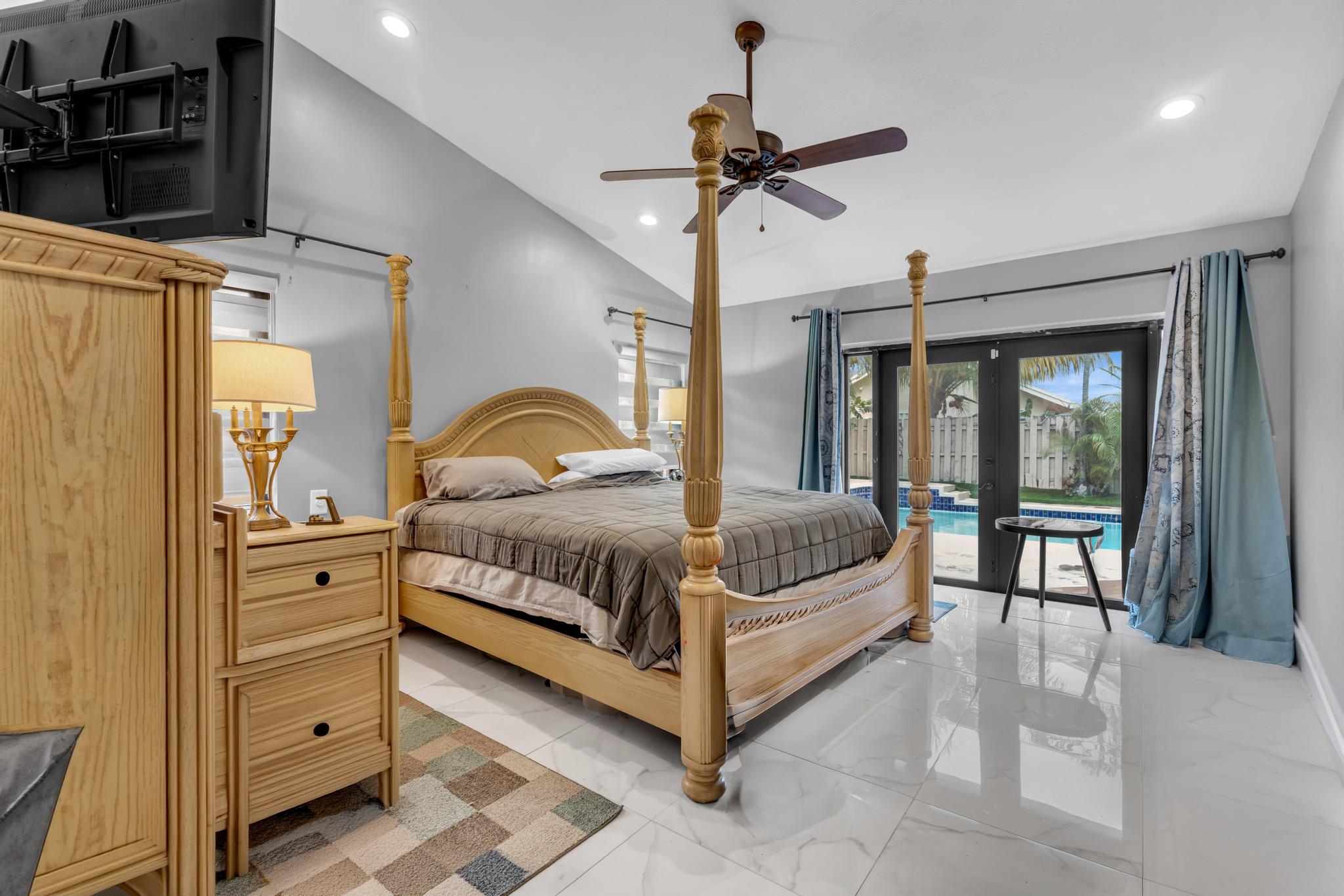 BOULEVARD WOODS EAST - Residential