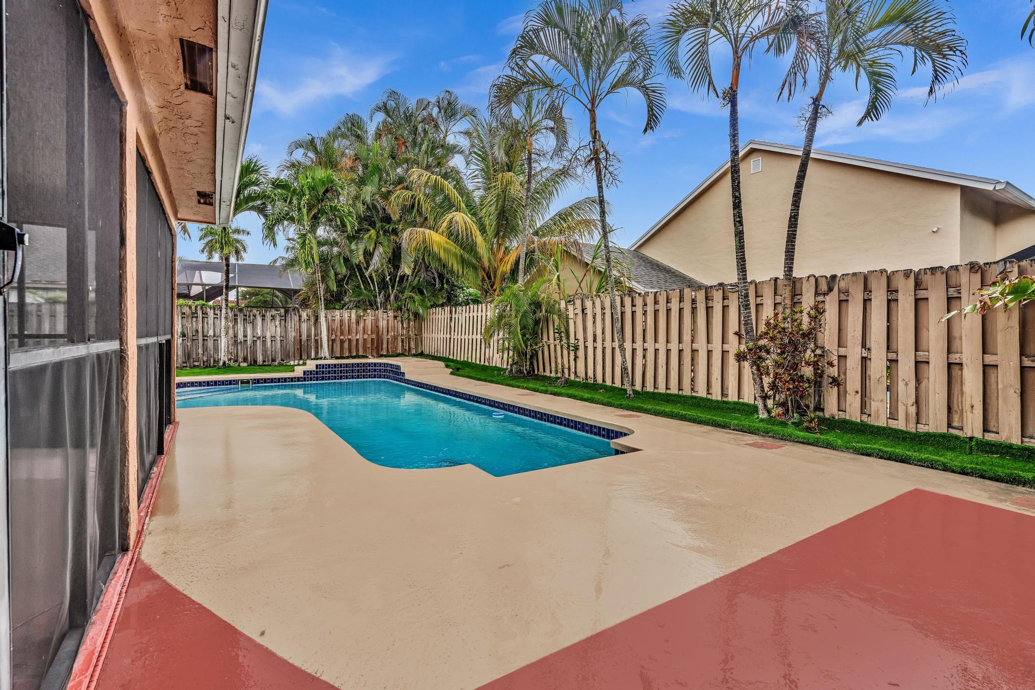 BOULEVARD WOODS EAST - Residential