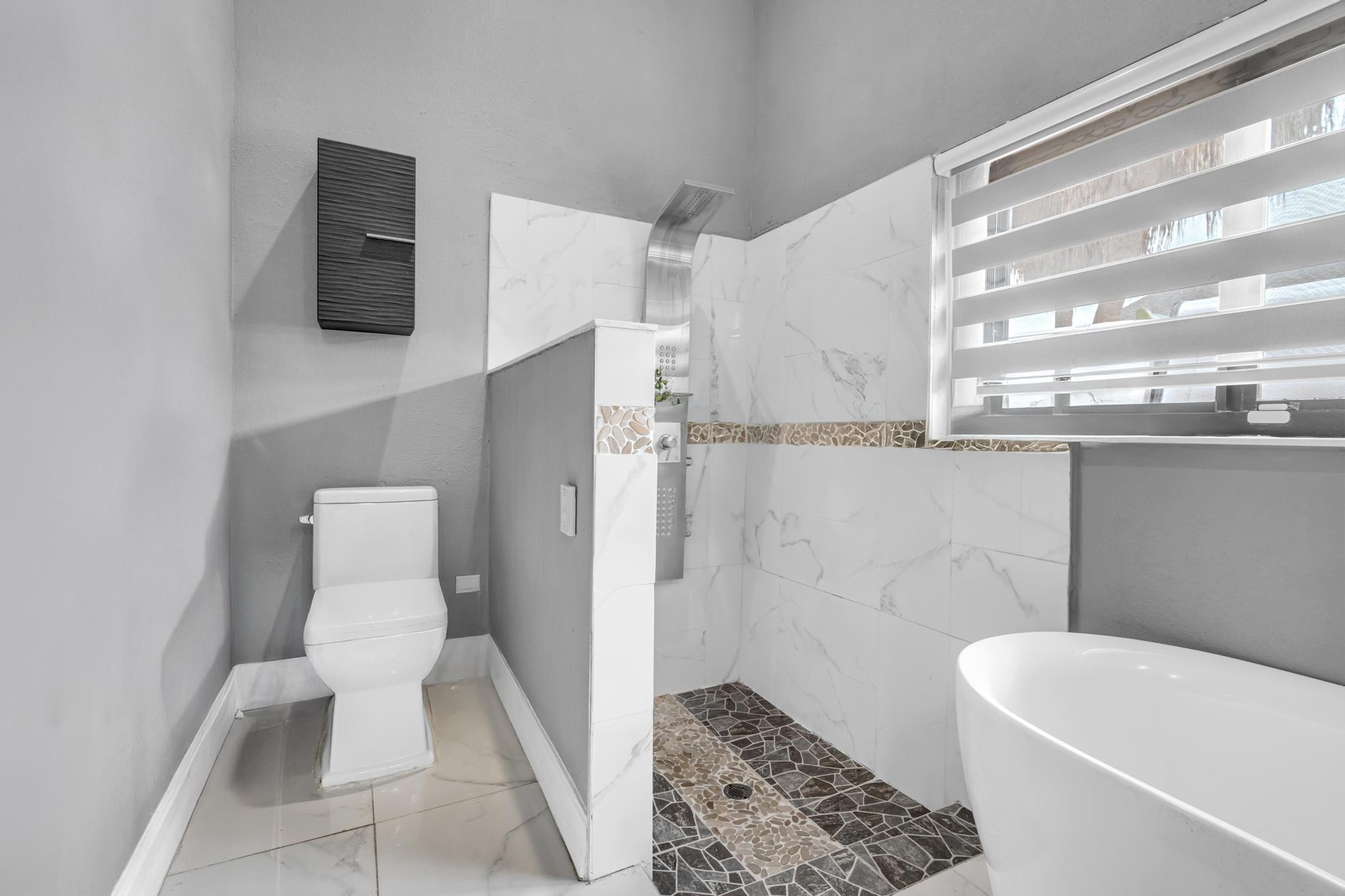 BOULEVARD WOODS EAST - Residential