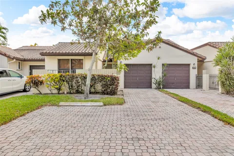 424 Ashwood Pl, Boca Raton, FL 33431 - MLS#: F10482329