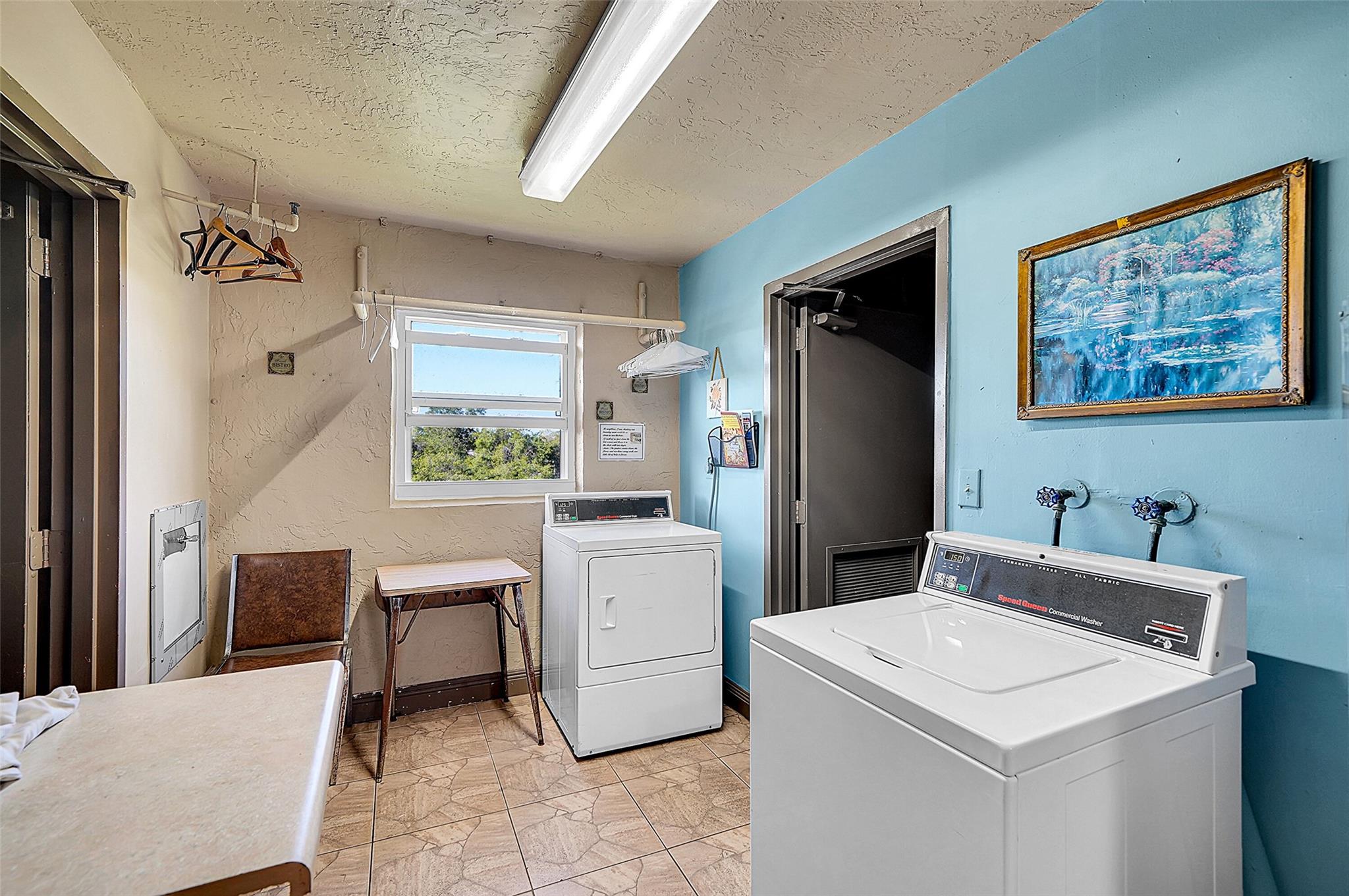 Sunrise Lakes 3 - Residential