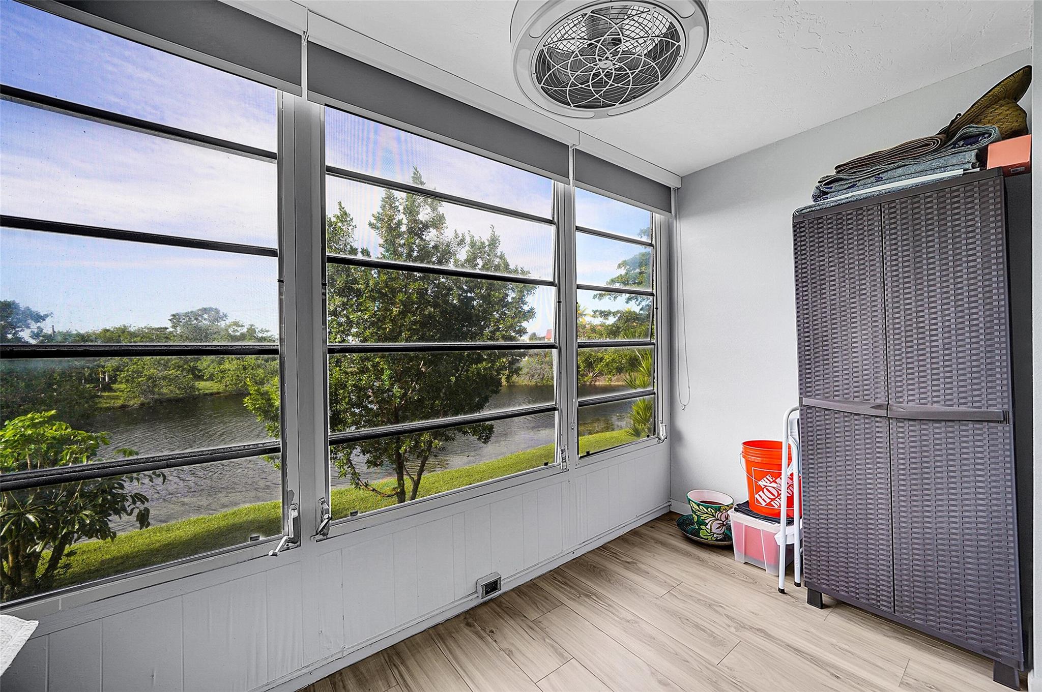 Sunrise Lakes 3 - Residential