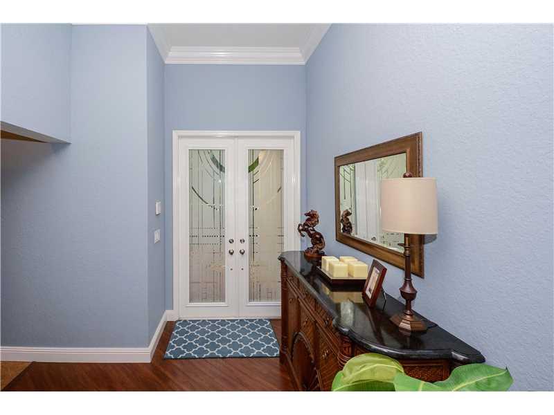 BAY ISLE WESTON HILLS CC - Residential