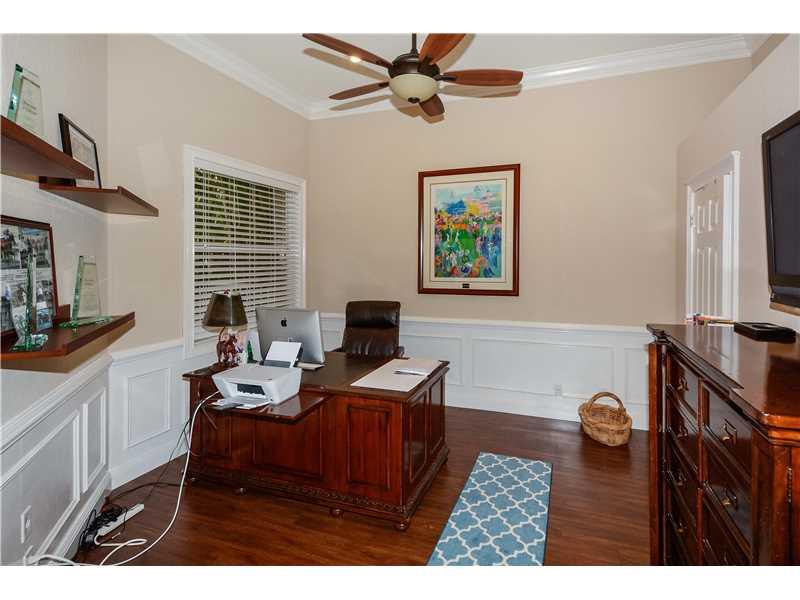 BAY ISLE WESTON HILLS CC - Residential