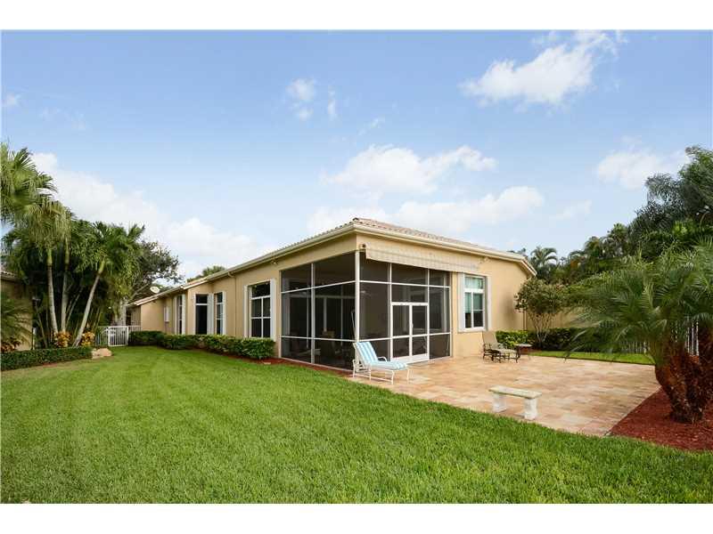 BAY ISLE WESTON HILLS CC - Residential