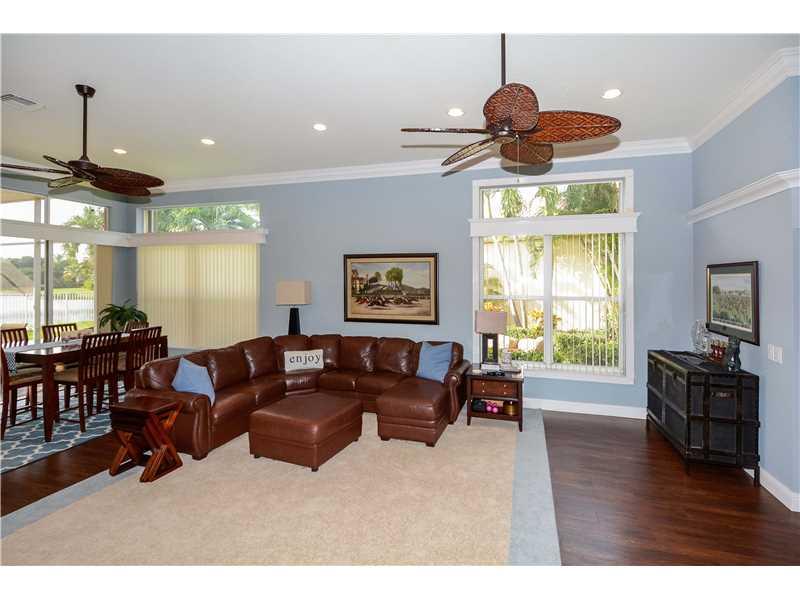 BAY ISLE WESTON HILLS CC - Residential