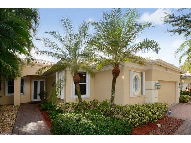 BAY ISLE WESTON HILLS CC - Residential