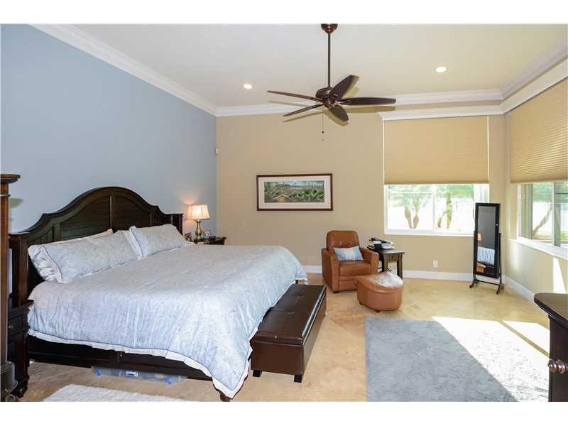 BAY ISLE WESTON HILLS CC - Residential