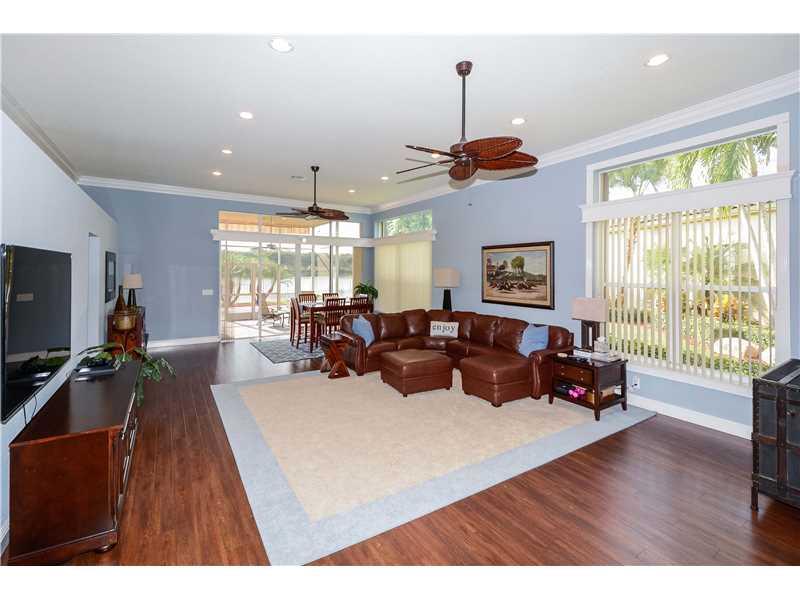 BAY ISLE WESTON HILLS CC - Residential