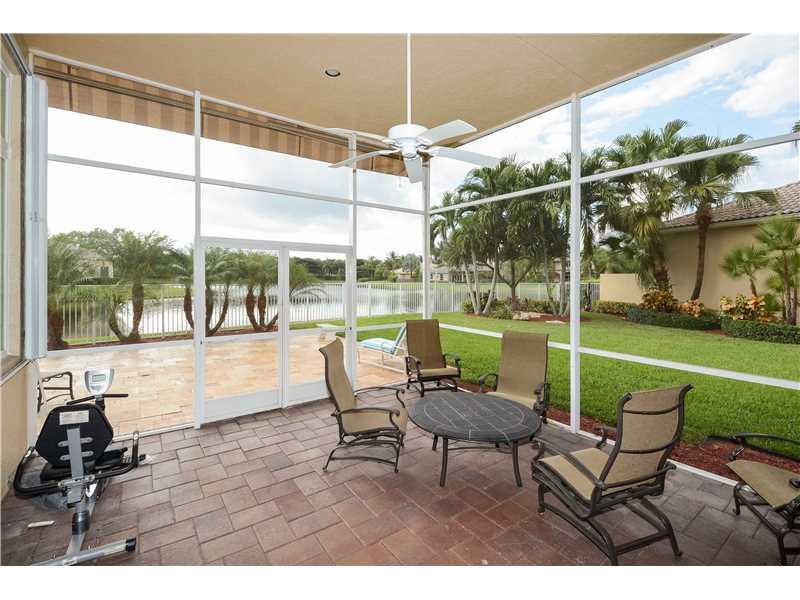 BAY ISLE WESTON HILLS CC - Residential