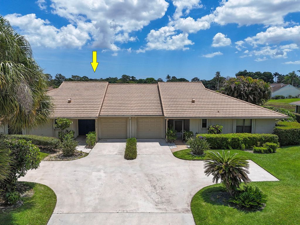 Photo of 13344 Touchstone Place, Palm Beach Gardens, FL 33418 (MLS # B26024253)