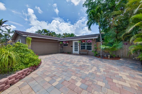Tiny photo for 1540 NE 40th Street, Oakland Park, FL 33334 (MLS # B26082880)