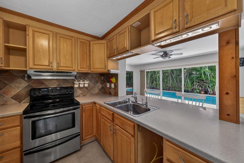 Tiny photo for 1540 NE 40th Street, Oakland Park, FL 33334 (MLS # B26082880)