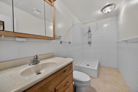 Tiny photo for 1540 NE 40th Street, Oakland Park, FL 33334 (MLS # B26082880)