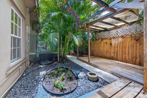 Tiny photo for 1540 NE 40th Street, Oakland Park, FL 33334 (MLS # B26082880)