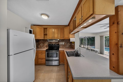Tiny photo for 1540 NE 40th Street, Oakland Park, FL 33334 (MLS # B26082880)