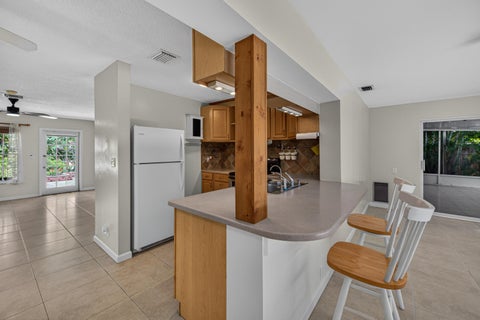 Tiny photo for 1540 NE 40th Street, Oakland Park, FL 33334 (MLS # B26082880)