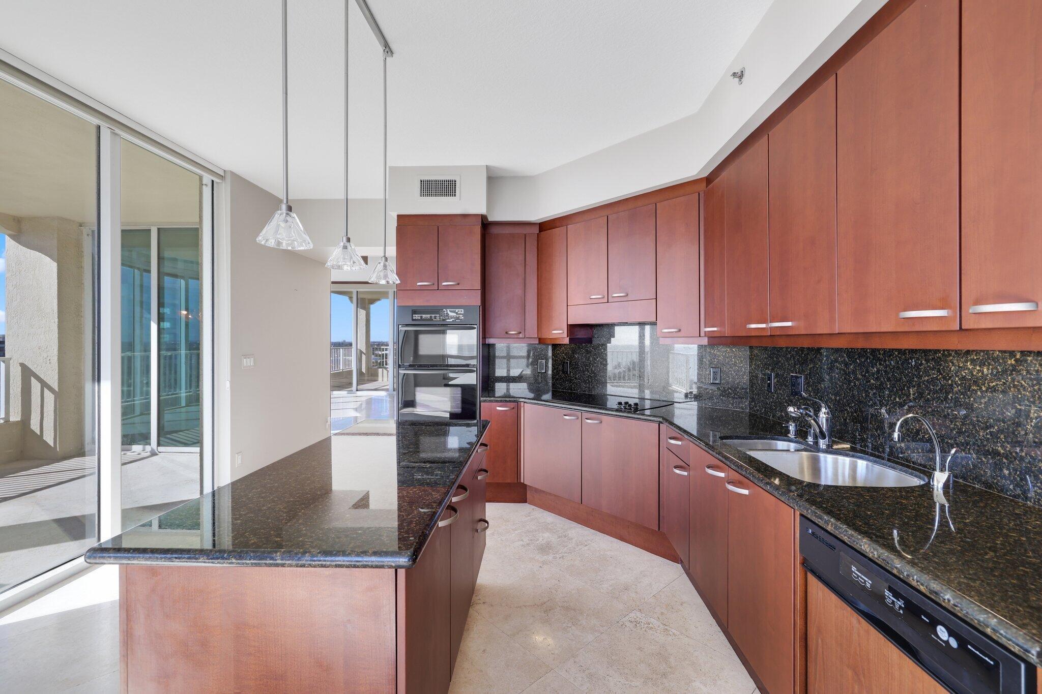 TOSCANA WEST - Residential