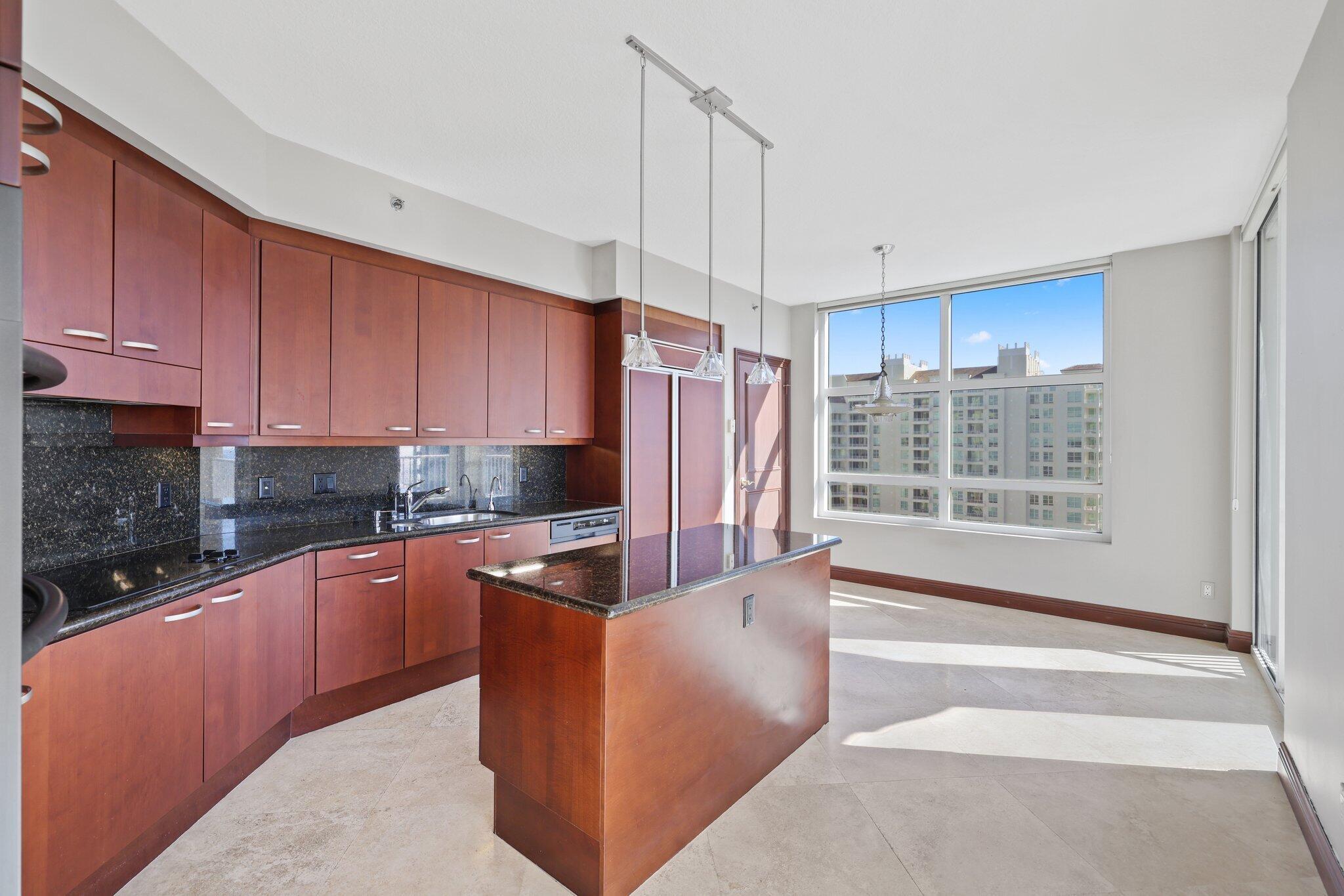 TOSCANA WEST - Residential