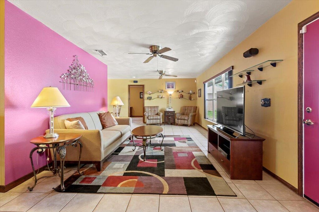 Photo of 286 NE Granduer Avenue, Port Saint Lucie, FL 34983 (MLS # R11084978)