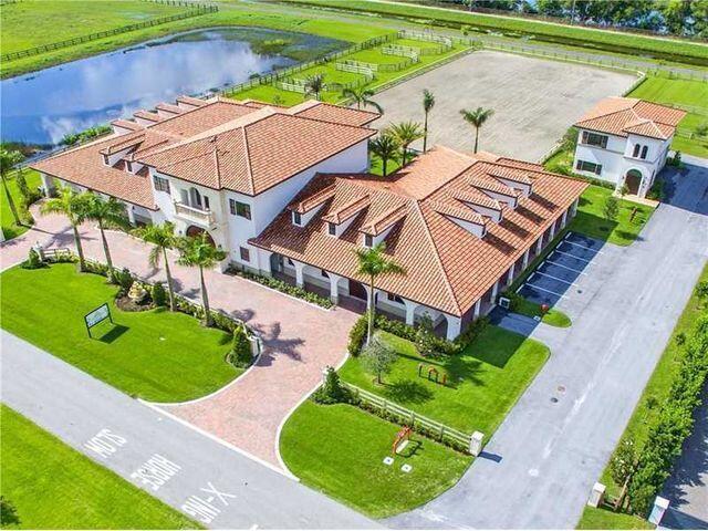 GRAND PRIX VILLAGE SOUTH - Residential